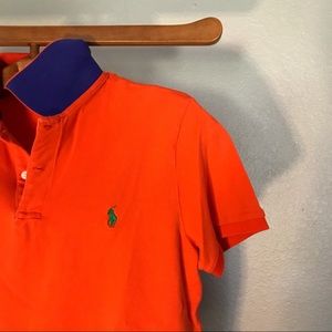 Bold contrast collar polo